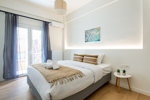 2 bedrooms, desk, iron/ironing board, free WiFi - Mystique 2-Bedroom Apartment in Athens (Greece - Athens)