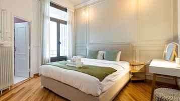 3 bedrooms, desk, iron/ironing board, free WiFi