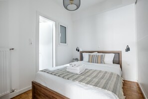 2 chambres, fer et planche à repasser, Wi-Fi gratuit, draps fournis