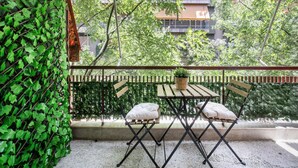 Outdoor dining - Mellow 2-Bedroom Apartment in Athens (Greece - Athens)