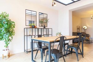 Dining - Le grand messin-Calais Nord-Cour-Plage (Calais)