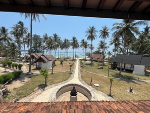 Standard Room | Pemandangan dari bilik