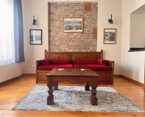 Interior - 2Br / 2Ba 3rd floor of Historical Building, Galata (Istanbul)