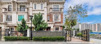 Gaopinhui Yufeng Spa Fashion Holiday Villa