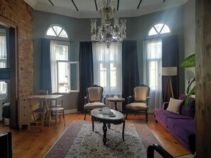 Living area - 3rd floor 3+1, 2 bathrooms, Galata tower with balcony 20 steps (Istanbul)