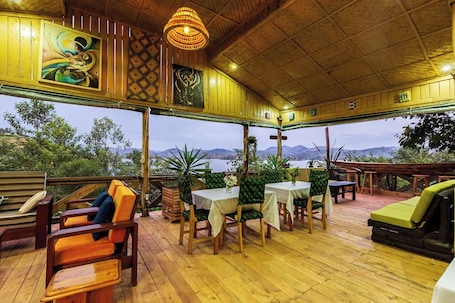Restaurant. Ruhondo Island Retreat