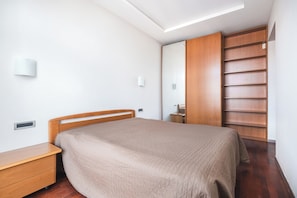 1 dormitorio, tabla de planchar con plancha, wifi gratis