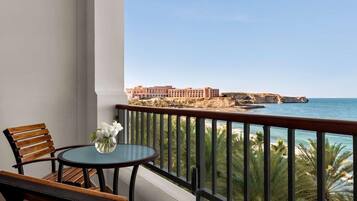 Tempat makan outdoor