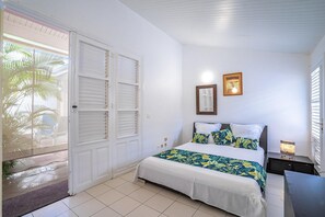 5 habitaciones, tabla de planchar con plancha y wifi gratis 