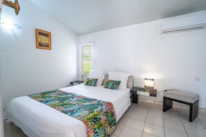 5 chambres, fer et planche à repasser, Wi-Fi gratuit, draps fournis