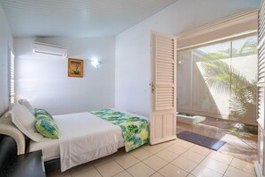 5 chambres, fer et planche à repasser, Wi-Fi gratuit, draps fournis