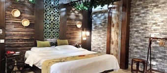 Old Street Story Hotel