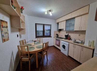 Thomas' place central & cozy -100m Park and Metro Tinerelului Bucharest