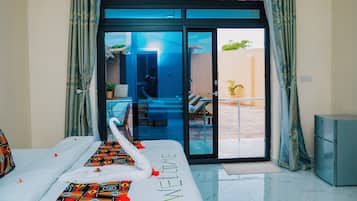 6 bedrooms, iron/ironing board, WiFi, bed sheets