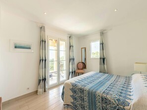 3 chambres, fer et planche Ă repasser, Wi-Fi, draps fournis