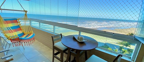 Comfort Apartment | Dining