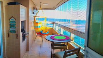 Comfort Apartment | Dining