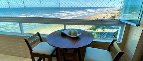 Comfort Apartment | Dining