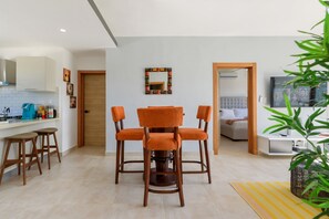 Dining - 7 Minutes from the Beach, Pool and Gym Punta Cana (Punta Cana)