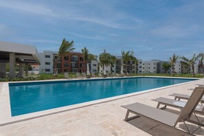 Pool - 7 Minutes from the Beach, Pool and Gym Punta Cana (Punta Cana)