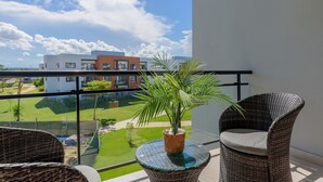 Property grounds - 7 Minutes from the Beach, Pool and Gym Punta Cana (Punta Cana)