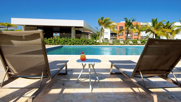 Pool - 7 Minutes from the Beach, Pool and Gym Punta Cana (Punta Cana)