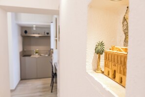 Bureau, chambres insonorisées, fer et planche à repasser, Wi-Fi gratuit