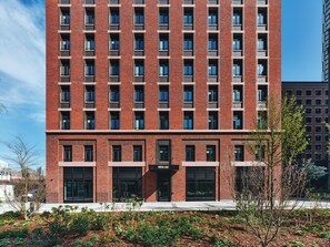 Exterior - Vertus Edit Canary Wharf (London)