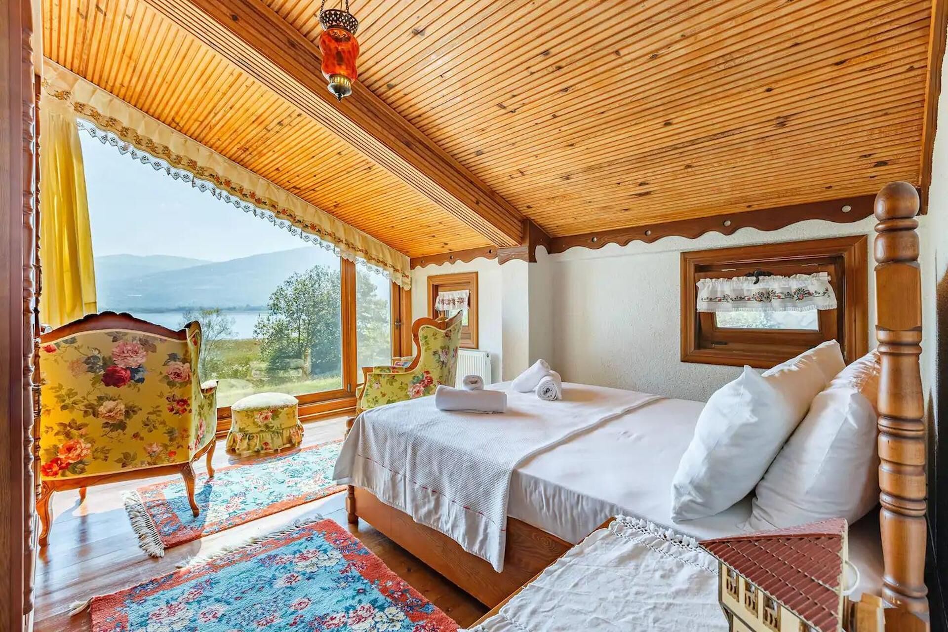 Villa | 4 bedrooms, iron/ironing board, free WiFi, bed sheets