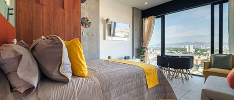 1 bedroom, desk, iron/ironing board, free WiFi