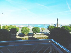 Property grounds - Apartment "Hafenblick" up to 4 pers., 3-room apartment, balcony (Barth)