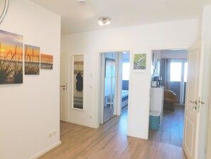 2 bedrooms, WiFi - Apartment "Hafenblick" up to 4 pers., 3-room apartment, balcony (Barth)