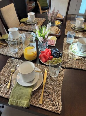 Dining - Casa Rainha! We are waiting for you! (Barreiros)