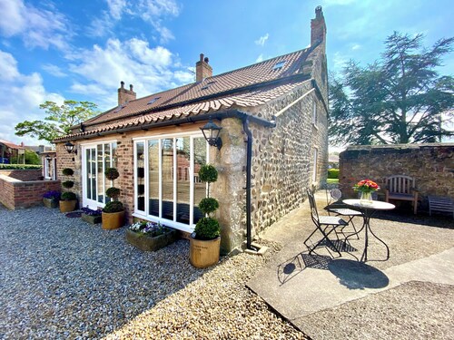 Cosy Farm Lodge in Melmerby Village, Ripon