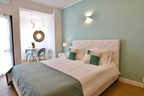 1 chambre, fer et planche à repasser, accès Internet, draps fournis