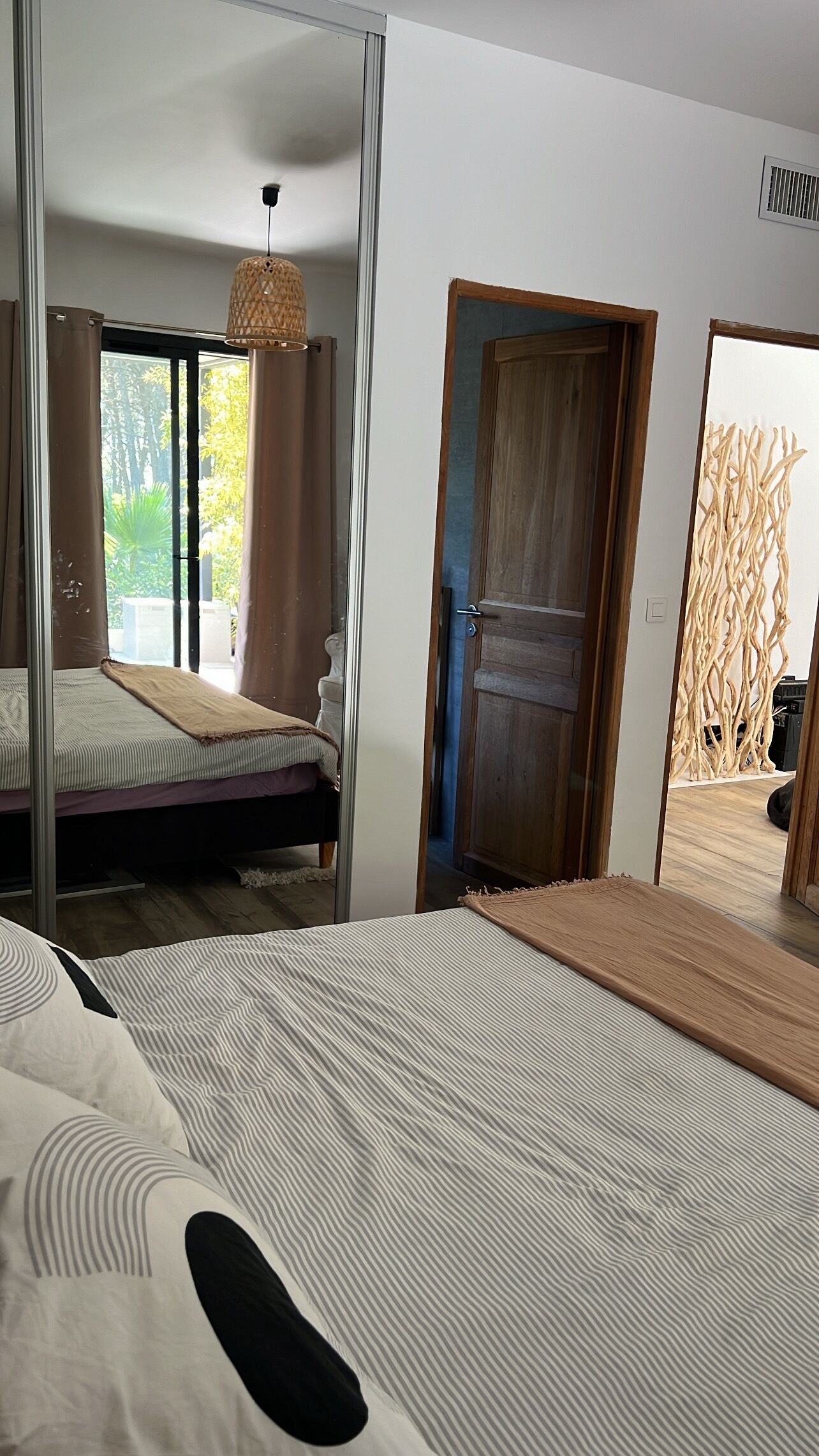 1 chambre, fer et planche à repasser, Wi-Fi, draps fournis