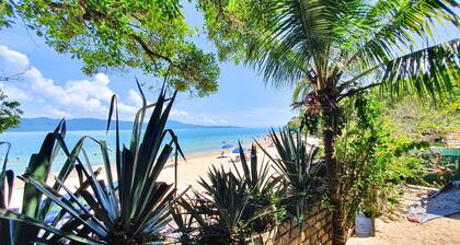 Azoriana - Charming Portuguese Azorean Beach Home - 5 steps to White-Fine-Sand
