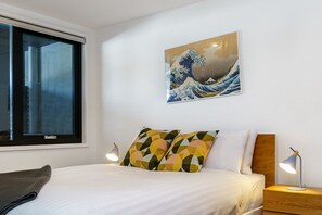 1 habitación, escritorio, tabla de planchar con plancha y wifi gratis