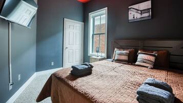 2 bedrooms, desk, iron/ironing board, free WiFi