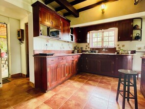 Interior entrance - Stumpfields (Ootacamund)