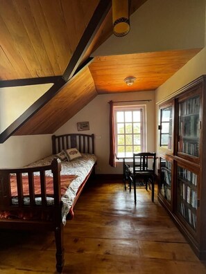 Standard Single Room | Down comforters, individually decorated, individually furnished - Stumpfields (Ootacamund)