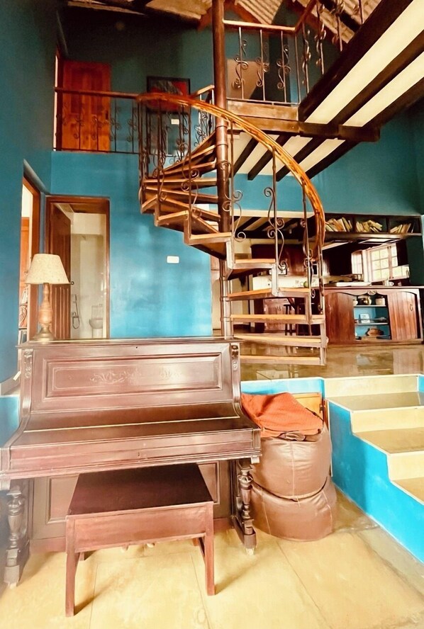 Staircase - Stumpfields (Ootacamund)