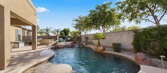 Heated pool & hot tub - backyard oasis - single level home 