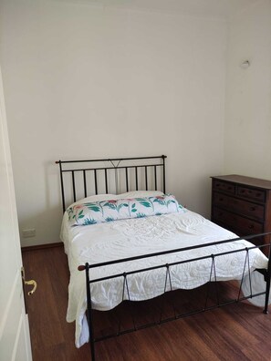 Room - Spacious flat with private terrace in Birgu 1min away from the boats to Valleta (Birgu)