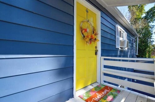 Cozy 1-bedroom condo in Burlington, pet friendly 