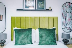 3 bedrooms, WiFi - Lincroft House by Patternbricks (Coventry)