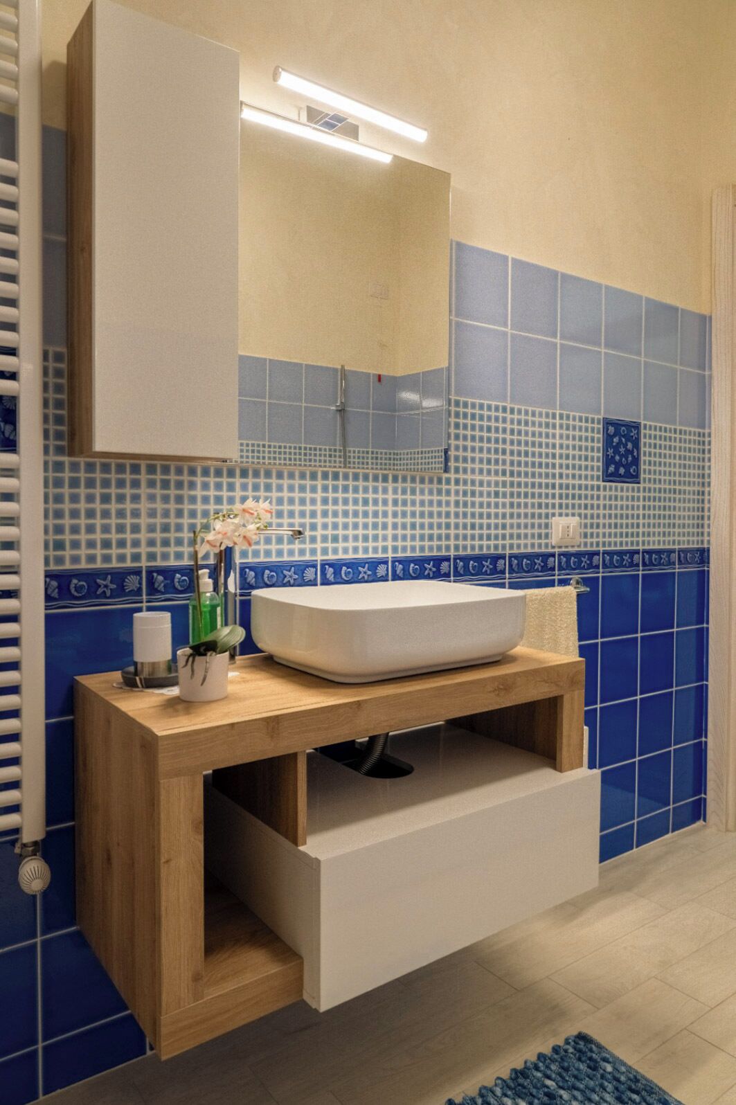 Dusche, Haartrockner, Bidet, Handtücher