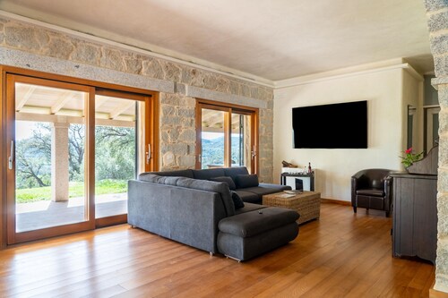 Jacuzzi | Nature | Parking Places | 10 min from the Sea