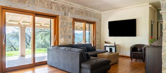 Jacuzzi | Nature | Parking Places | 10 min from the Sea