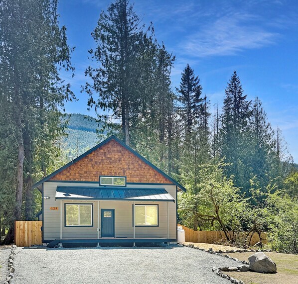 المنشأة من الخارج